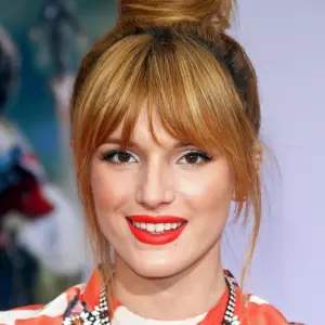 Bella Thorne челка