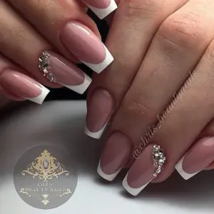 Белый френч со стразами на квадратных