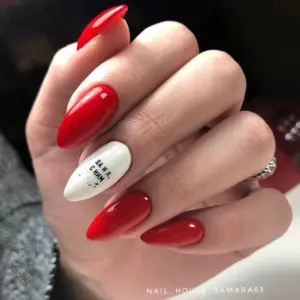 Красные ногти миндаль