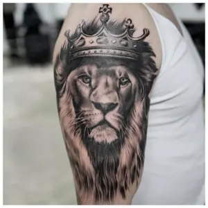 Лев с короной