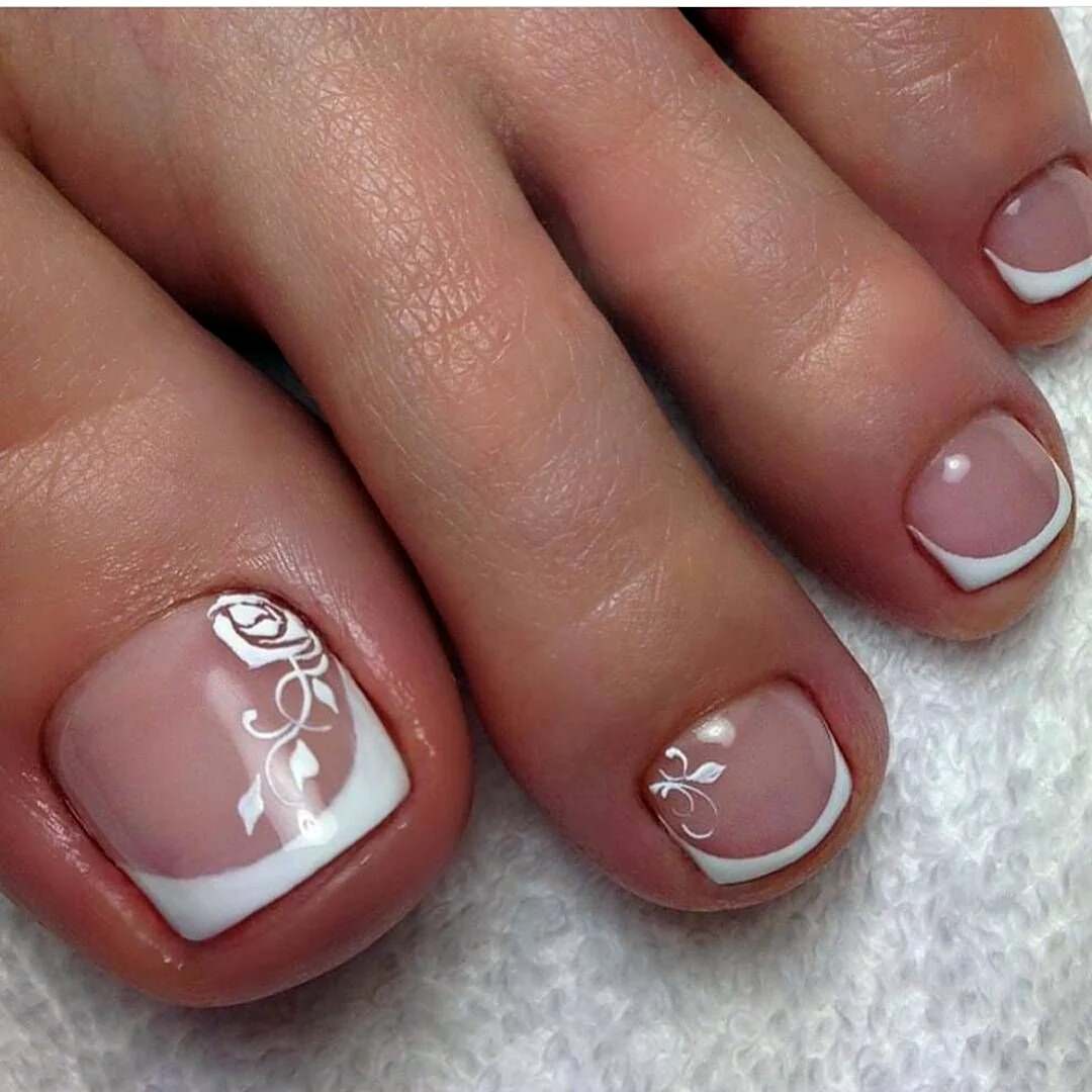 Стоковые фотографии по запросу French manicure pedicure