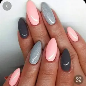 Серо-розовый маникюр