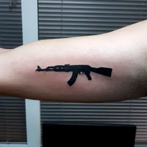 Тату АК 47