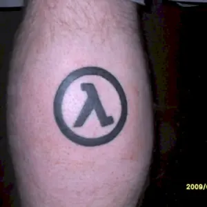 Тату half Life 2