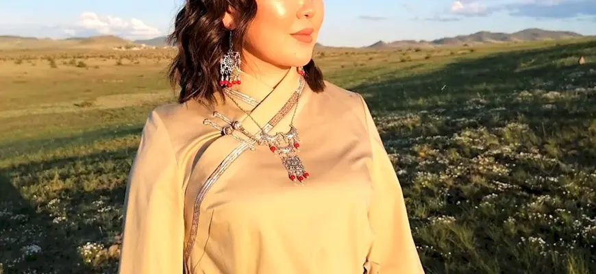 Монгольская певица Tatar