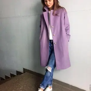 Пальто светло фиолетового цвета