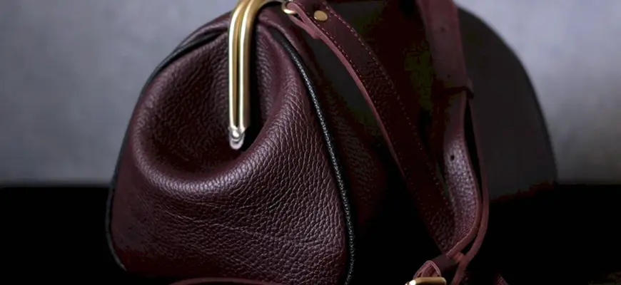 Сумки Aigner ридикюль бордовая Винтаж
