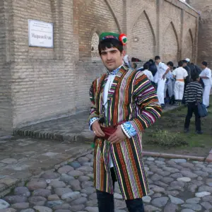 Таджикский национальный костюм Джома