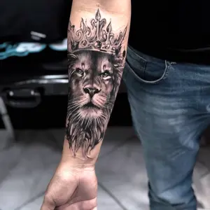 Тату Лев
