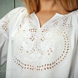 Вышивка Ришелье белая туника