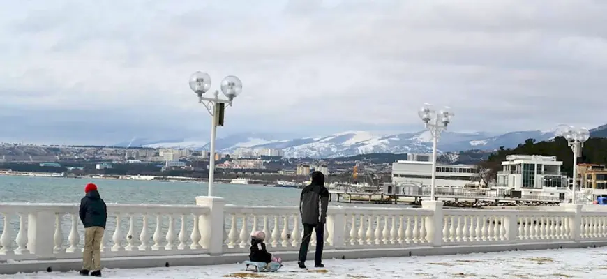 Зимняя набережная Геленджика